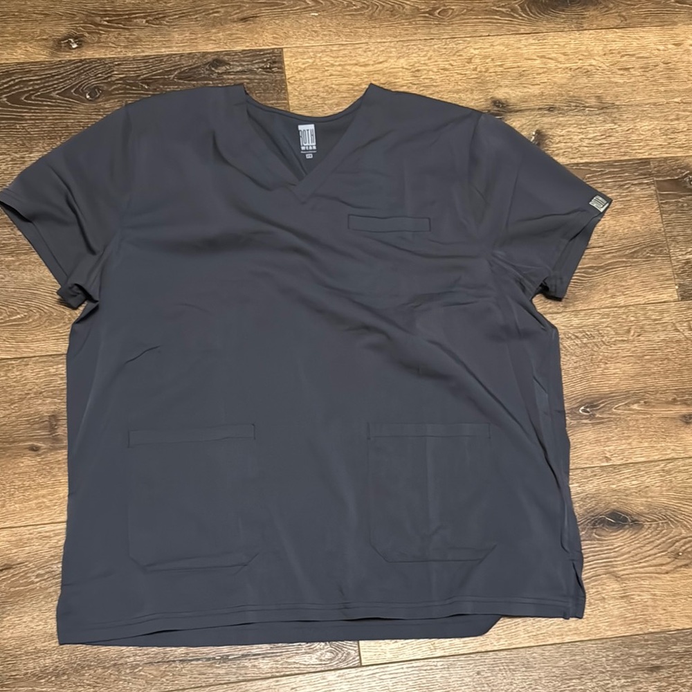 Roth wear gray scrub‎ top 2X
